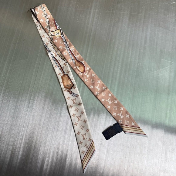 Louis Vuitton Monogram Bandeau In Beige and Brown - Picture 2 of 6